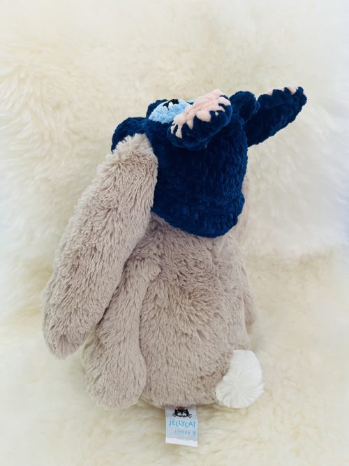 Gehaakt stitch hoedje voor medium jellycat konijn
