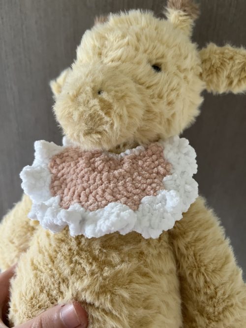 Gehaakt slabbetje voor jellycat knuffels